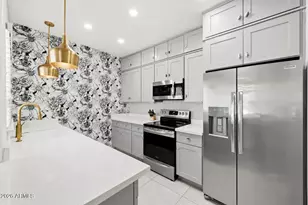 11333 N 92nd St, Scottsdale, AZ 85260 - Photo 3