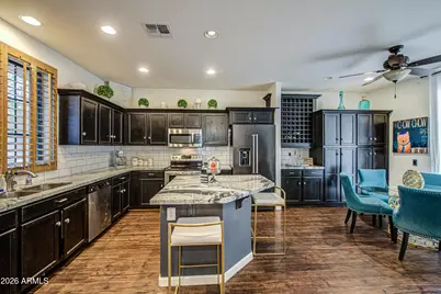 2404 W Dusty Wren Drive, Phoenix, AZ 85085 - Photo 17