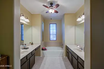 2404 W Dusty Wren Drive, Phoenix, AZ 85085 - Photo 27
