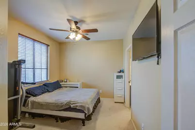2404 W Dusty Wren Drive, Phoenix, AZ 85085 - Photo 31