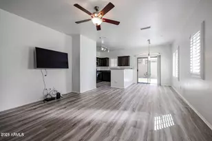 2725 E Mine Creek Rd, Phoenix, AZ 85024 - Photo 3