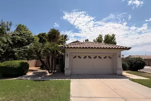 2471 W Hemlock Way, Chandler, AZ 85248 - Photo 1