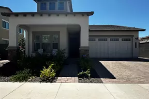1979 W Lariat Ln, Phoenix, AZ 85085 - Photo 1