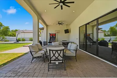5827 S Marin Court, Gilbert, AZ 85298 - Photo 11