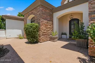 5827 S Marin Ct, Gilbert, AZ 85298 - Photo 9