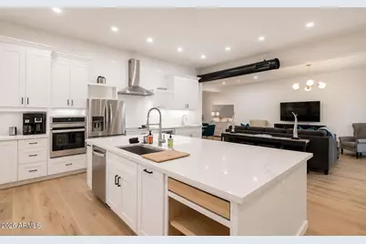 4552 N 52nd Place, Phoenix, AZ 85018 - Photo 15