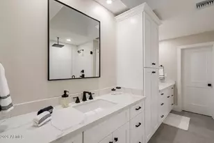 4552 N 52nd Pl, Phoenix, AZ 85018 - Photo 9