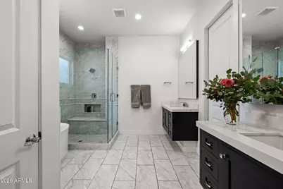 3927 E Crittenden Lane, Phoenix, AZ 85018 - Photo 23