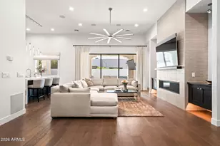 3927 E Crittenden Ln, Phoenix, AZ 85018 - Photo 5