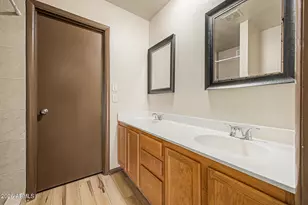 826 S Casitas Dr, Tempe, AZ 85281 - Photo 13