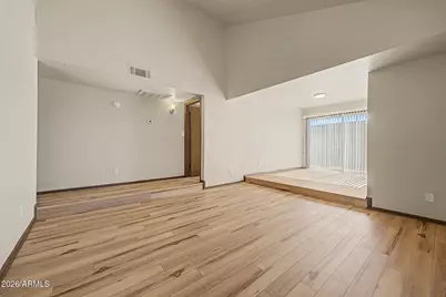 826 S Casitas Drive #B, Tempe, AZ 85281 - Photo 5