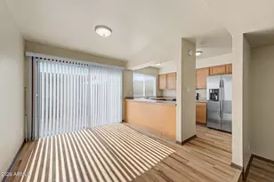826 S Casitas Dr, Tempe, AZ 85281 - Photo 5
