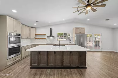 18261 N 1st Avenue, Phoenix, AZ 85023 - Photo 11