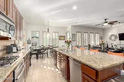 9108 S 15th Way, Phoenix, AZ 85042 - Photo 13