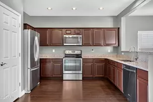 18386 W Dawn Dr, Surprise, AZ 85374 - Photo 11