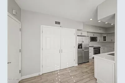 1843 E Sarah Lane, Tempe, AZ 85284 - Photo 11