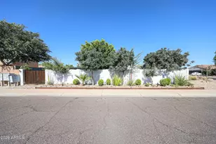 1502 E Wescott Dr, Phoenix, AZ 85024 - Photo 23