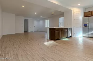 3830 S 64th Dr, Phoenix, AZ 85043 - Photo 9