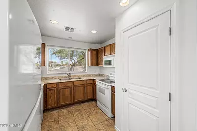 1051 W Sawgrass Trail, Casa Grande, AZ 85122 - Photo 15