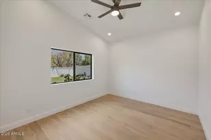 6050 E Hollyhock St, Phoenix, AZ 85018 - Photo 33
