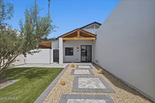 6050 E Hollyhock St, Phoenix, AZ 85018 - Photo 23