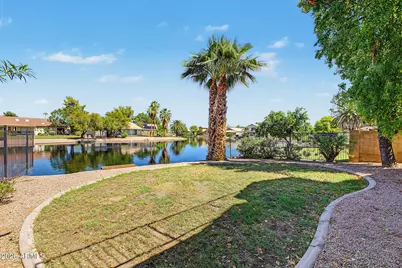 180 S Willow Creek Street, Chandler, AZ 85225 - Photo 9