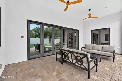 5807 E Orange Blossom Lane, Phoenix, AZ 85018 - Photo 35