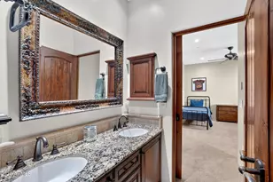 5807 E Orange Blossom Ln, Phoenix, AZ 85018 - Photo 31