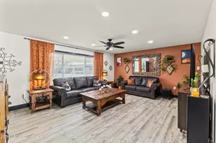 10132 W Oak Ridge Dr, Sun City, AZ 85351 - Photo 9
