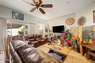 10344 W Hutton Drive, Sun City, AZ 85351 - Photo 13