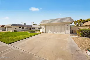 10344 W Hutton Dr, Sun City, AZ 85351 - Photo 3