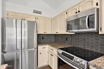 16026 S 35th Way, Phoenix, AZ 85048 - Photo 11