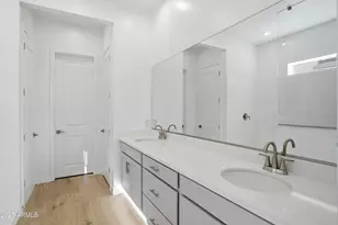 10227 S 20th Ln, Phoenix, AZ 85041 - Photo 17