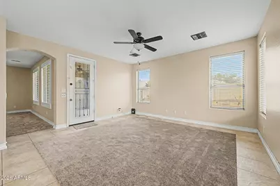 6611 S 25th Drive, Phoenix, AZ 85041 - Photo 7