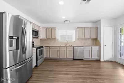 10111 W Colter Street, Glendale, AZ 85307 - Photo 5
