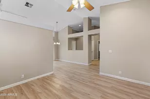 3231 E Menadota Dr, Phoenix, AZ 85050 - Photo 25