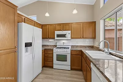 3231 E Menadota Drive, Phoenix, AZ 85050 - Photo 5