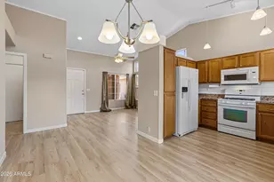 3231 E Menadota Dr, Phoenix, AZ 85050 - Photo 27