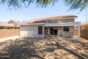 3231 E Menadota Dr, Phoenix, AZ 85050 - Photo 33