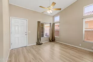 3231 E Menadota Dr, Phoenix, AZ 85050 - Photo 23
