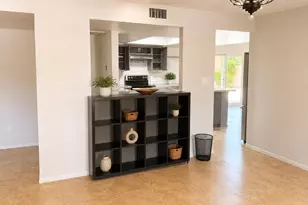 11460 S Pawnee Cir, Phoenix, AZ 85044 - Photo 5