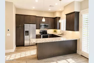 8965 N 8th Drive, Phoenix, AZ 85021 - Photo 1