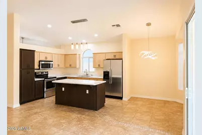 13871 W Windsor Avenue, Goodyear, AZ 85395 - Photo 3
