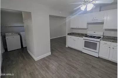 8127 E Mitchell Drive, Scottsdale, AZ 85251 - Photo 5