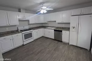 8127 E Mitchell Dr, Scottsdale, AZ 85251 - Photo 7