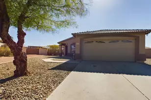 8735 W Royal Palm Rd, Peoria, AZ 85345 - Photo 1