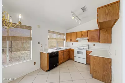 6836 S 18th Street, Phoenix, AZ 85042 - Photo 7