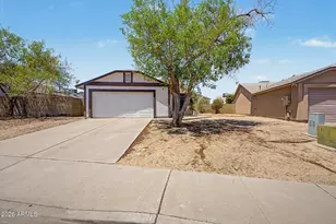6836 S 18th St, Phoenix, AZ 85042 - Photo 1