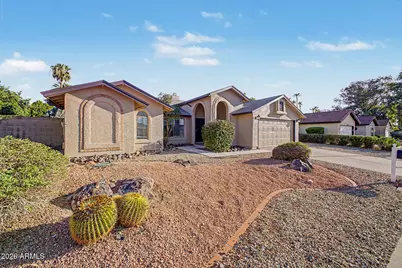 807 E Aire Libre Avenue, Phoenix, AZ 85022 - Photo 5