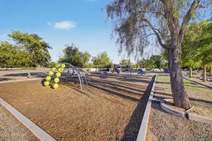 807 E Aire Libre Ave, Phoenix, AZ 85022 - Photo 35
